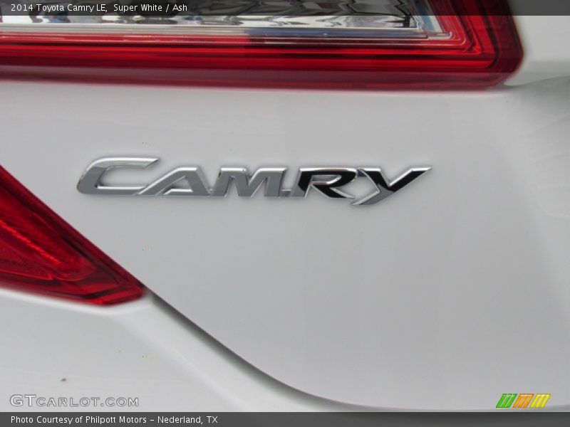 Super White / Ash 2014 Toyota Camry LE