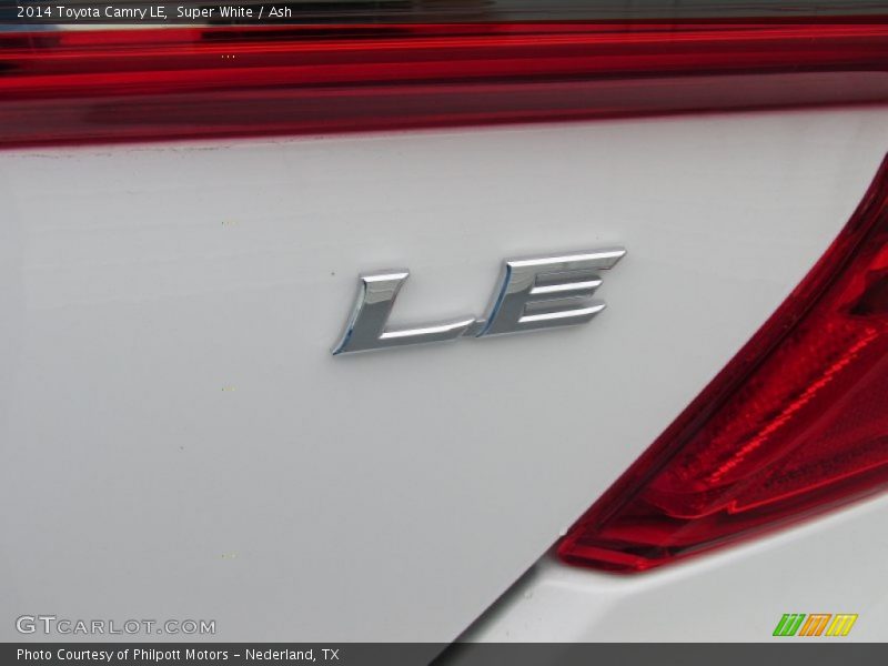 Super White / Ash 2014 Toyota Camry LE