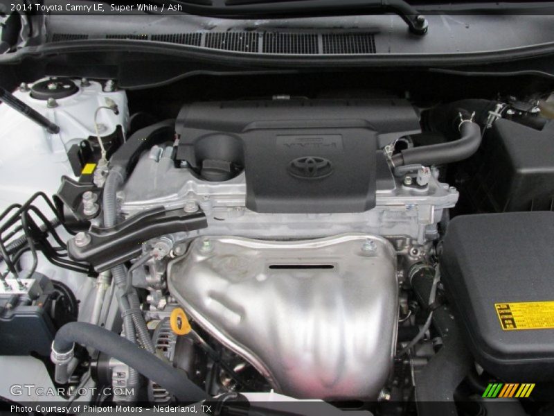 Super White / Ash 2014 Toyota Camry LE
