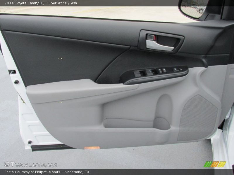 Super White / Ash 2014 Toyota Camry LE