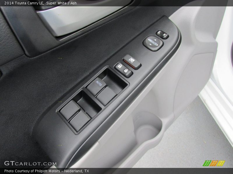 Super White / Ash 2014 Toyota Camry LE