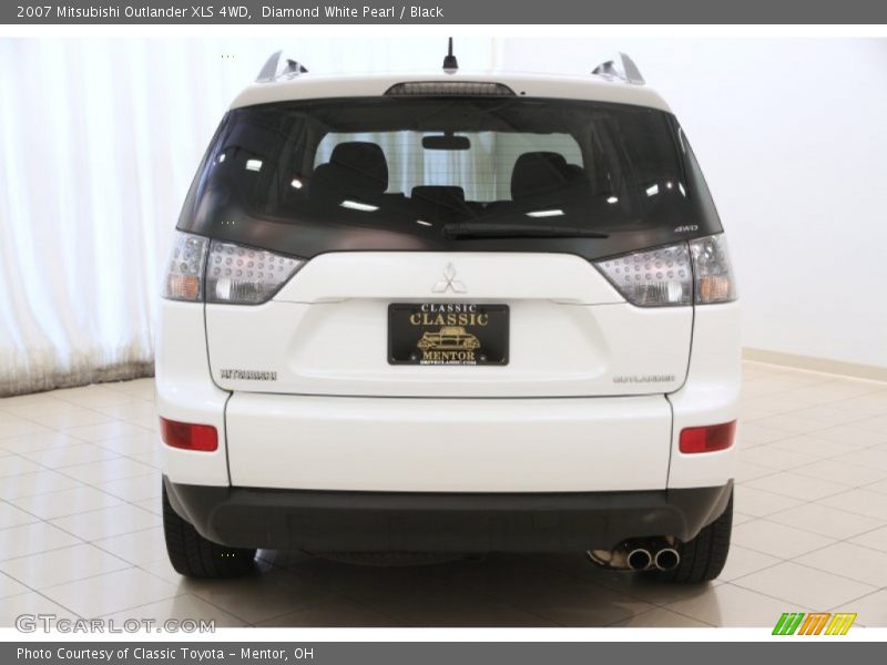 Diamond White Pearl / Black 2007 Mitsubishi Outlander XLS 4WD