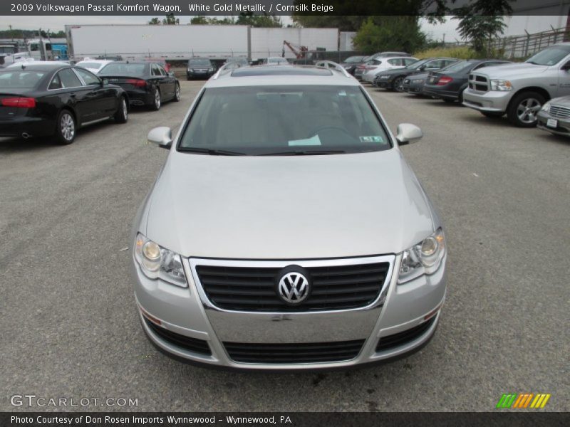 White Gold Metallic / Cornsilk Beige 2009 Volkswagen Passat Komfort Wagon