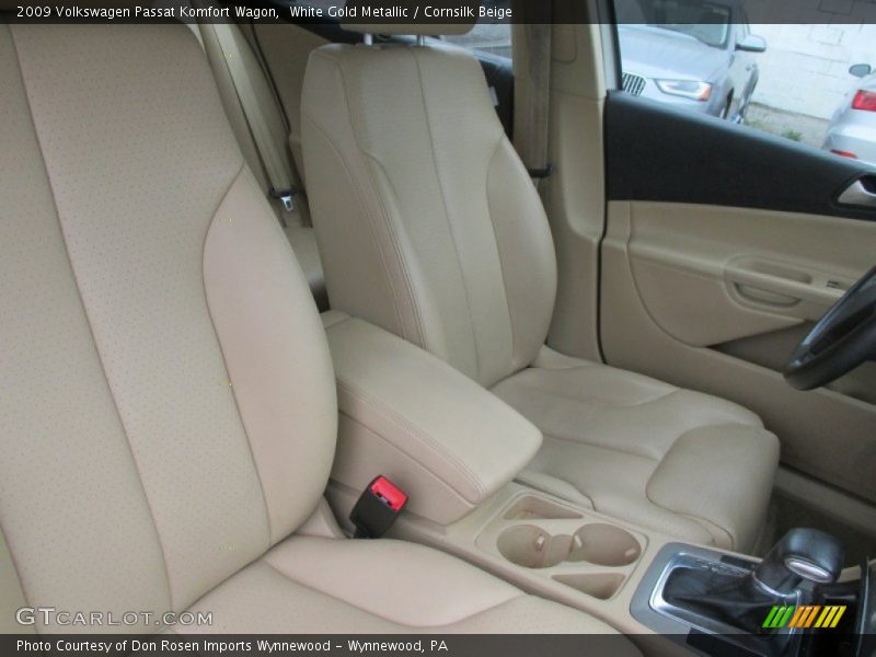 White Gold Metallic / Cornsilk Beige 2009 Volkswagen Passat Komfort Wagon