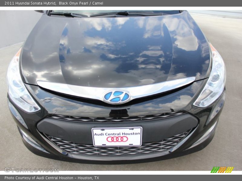 Black Onyx Pearl / Camel 2011 Hyundai Sonata Hybrid