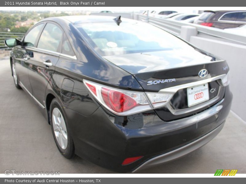 Black Onyx Pearl / Camel 2011 Hyundai Sonata Hybrid