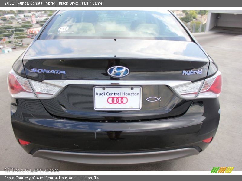 Black Onyx Pearl / Camel 2011 Hyundai Sonata Hybrid