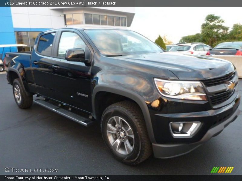 Front 3/4 View of 2015 Colorado Z71 Crew Cab 4WD