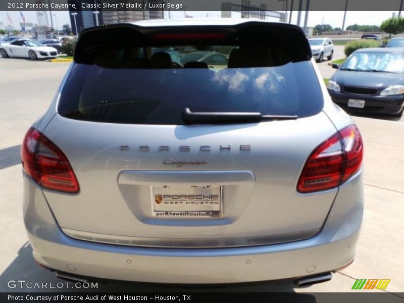 Classic Silver Metallic / Luxor Beige 2012 Porsche Cayenne