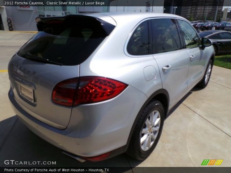 Classic Silver Metallic / Luxor Beige 2012 Porsche Cayenne