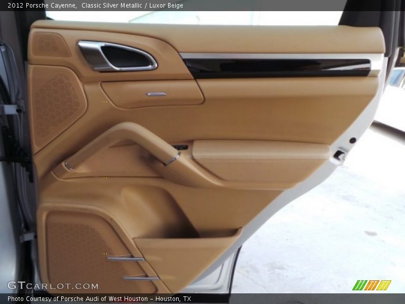 Classic Silver Metallic / Luxor Beige 2012 Porsche Cayenne