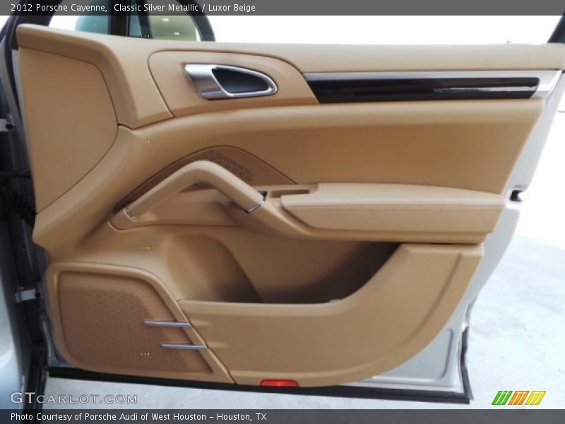 Classic Silver Metallic / Luxor Beige 2012 Porsche Cayenne