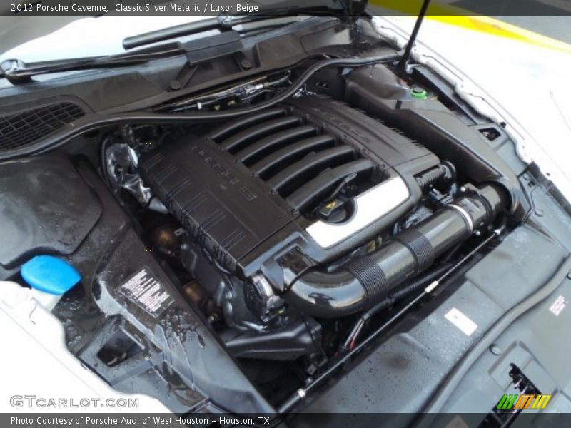 Classic Silver Metallic / Luxor Beige 2012 Porsche Cayenne