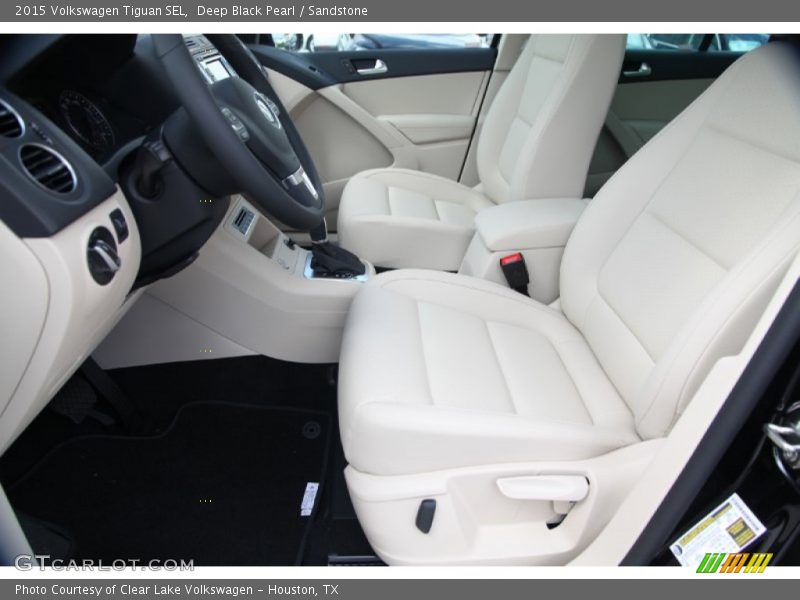 Front Seat of 2015 Tiguan SEL