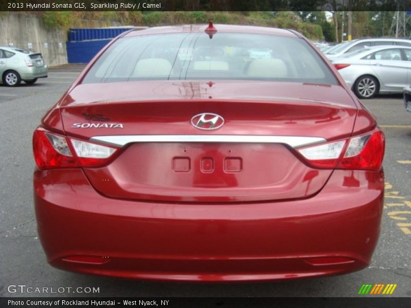 Sparkling Ruby / Camel 2013 Hyundai Sonata GLS
