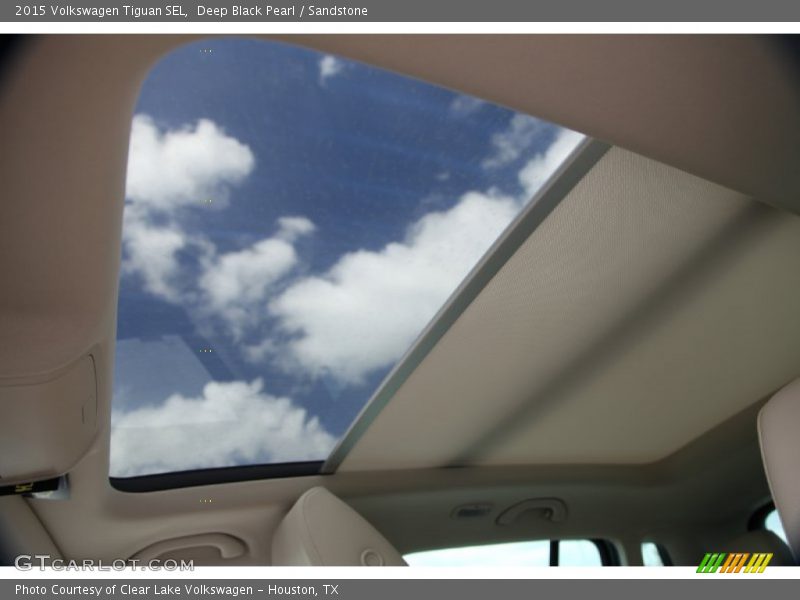 Sunroof of 2015 Tiguan SEL