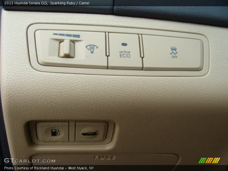 Sparkling Ruby / Camel 2013 Hyundai Sonata GLS
