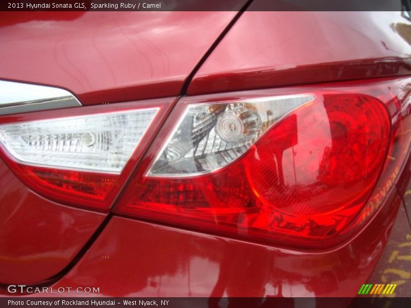 Sparkling Ruby / Camel 2013 Hyundai Sonata GLS