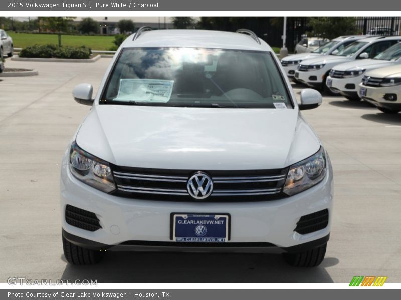 Pure White / Charcoal 2015 Volkswagen Tiguan SE