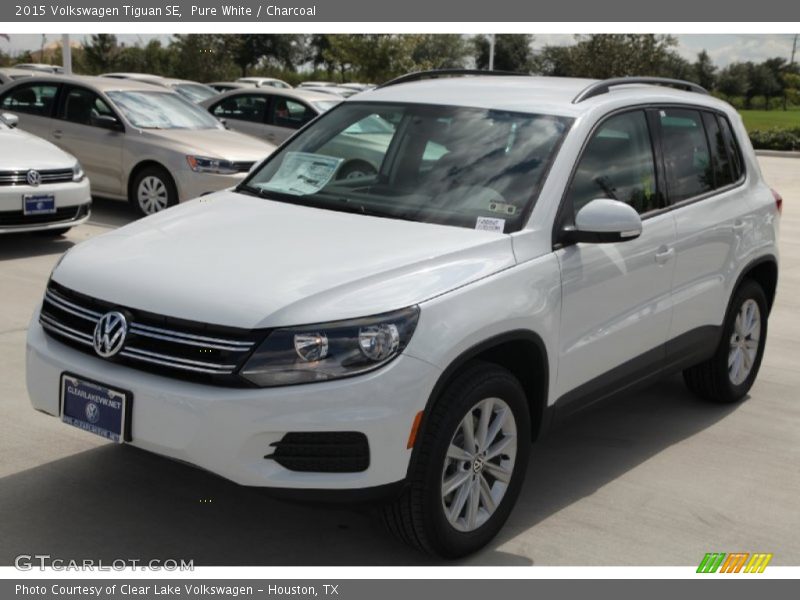 Pure White / Charcoal 2015 Volkswagen Tiguan SE