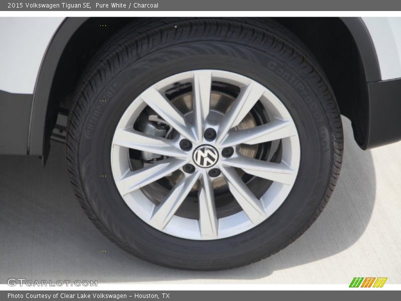 Pure White / Charcoal 2015 Volkswagen Tiguan SE