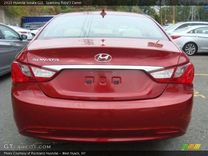 Sparkling Ruby / Camel 2013 Hyundai Sonata GLS