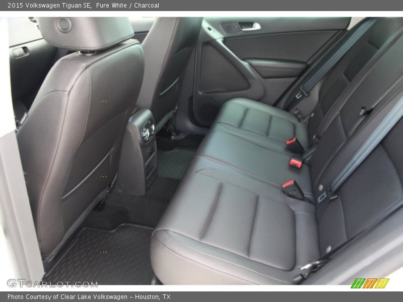 Pure White / Charcoal 2015 Volkswagen Tiguan SE