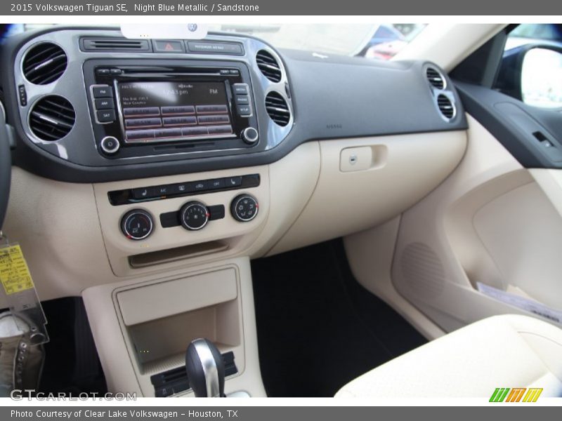 Night Blue Metallic / Sandstone 2015 Volkswagen Tiguan SE
