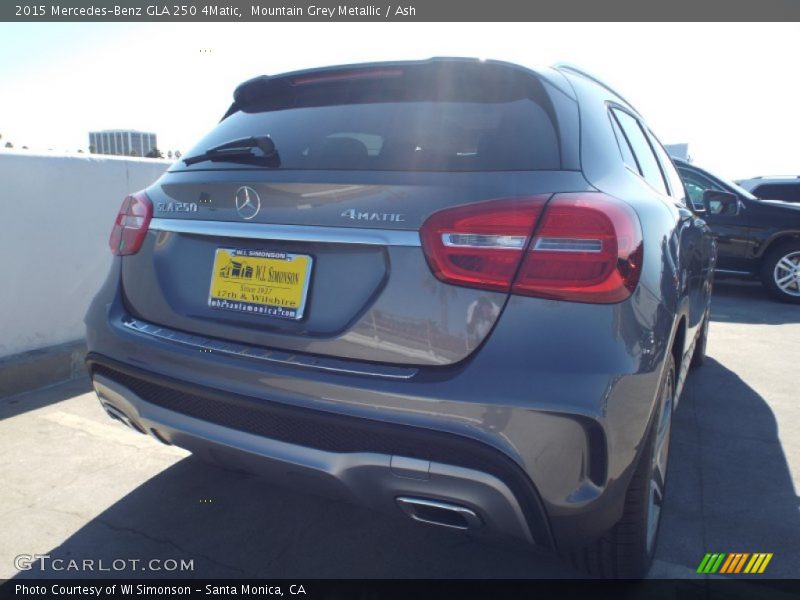 Mountain Grey Metallic / Ash 2015 Mercedes-Benz GLA 250 4Matic