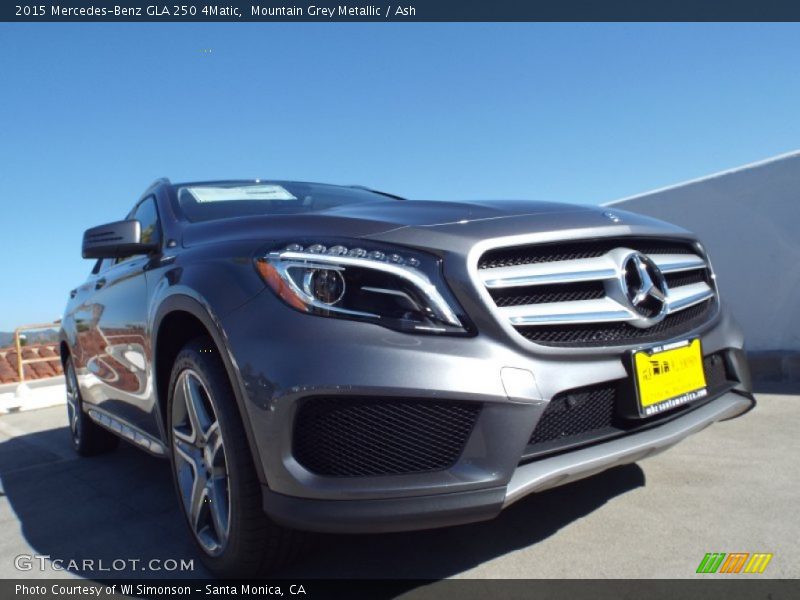 Mountain Grey Metallic / Ash 2015 Mercedes-Benz GLA 250 4Matic