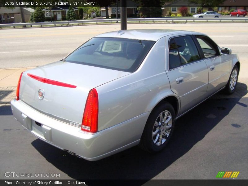 Radiant Silver / Ebony 2009 Cadillac DTS Luxury