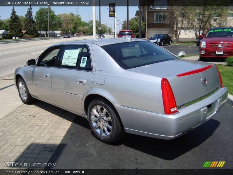 Radiant Silver / Ebony 2009 Cadillac DTS Luxury