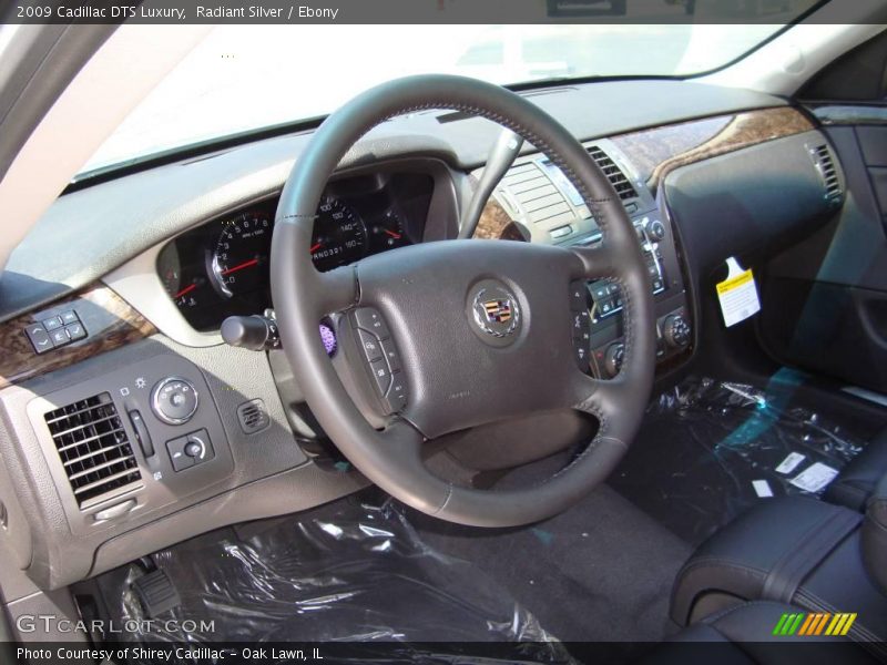 Radiant Silver / Ebony 2009 Cadillac DTS Luxury