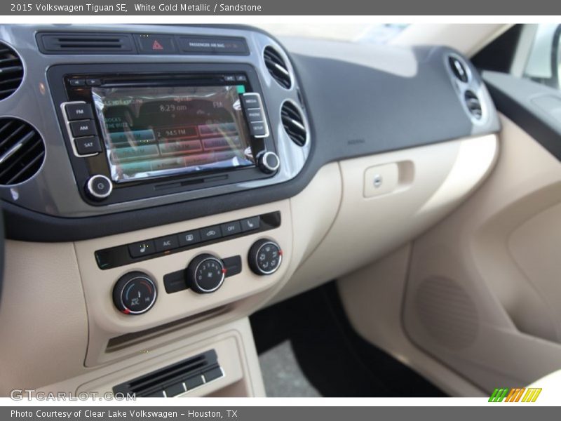 White Gold Metallic / Sandstone 2015 Volkswagen Tiguan SE