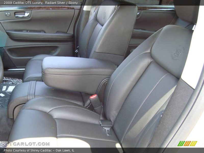 Radiant Silver / Ebony 2009 Cadillac DTS Luxury