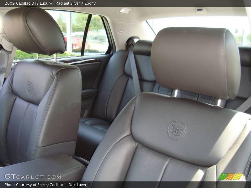Radiant Silver / Ebony 2009 Cadillac DTS Luxury