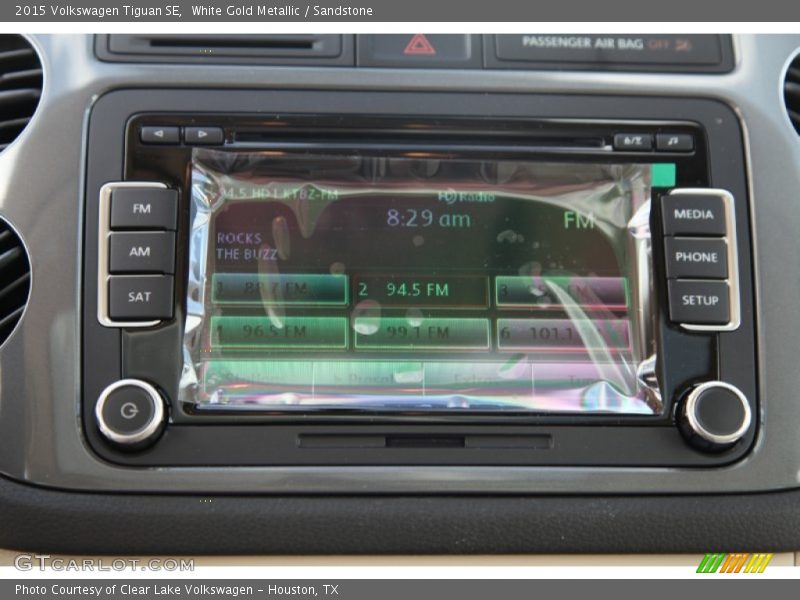 White Gold Metallic / Sandstone 2015 Volkswagen Tiguan SE