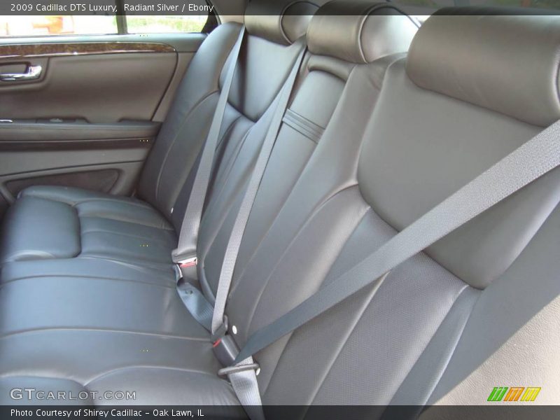 Radiant Silver / Ebony 2009 Cadillac DTS Luxury