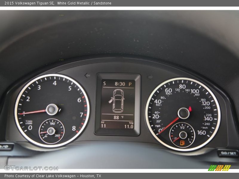 White Gold Metallic / Sandstone 2015 Volkswagen Tiguan SE