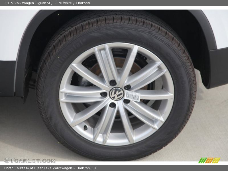 Pure White / Charcoal 2015 Volkswagen Tiguan SE