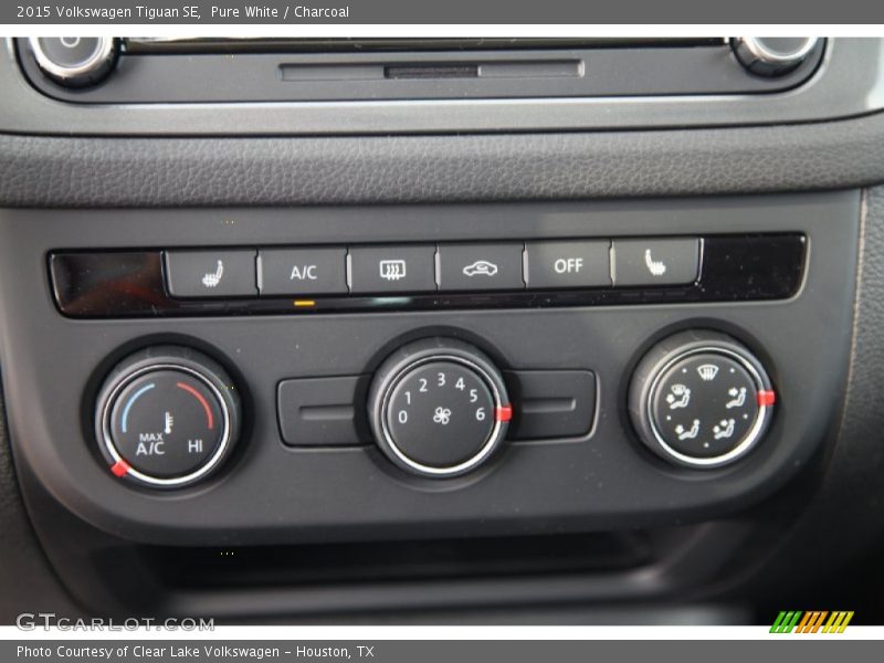 Pure White / Charcoal 2015 Volkswagen Tiguan SE