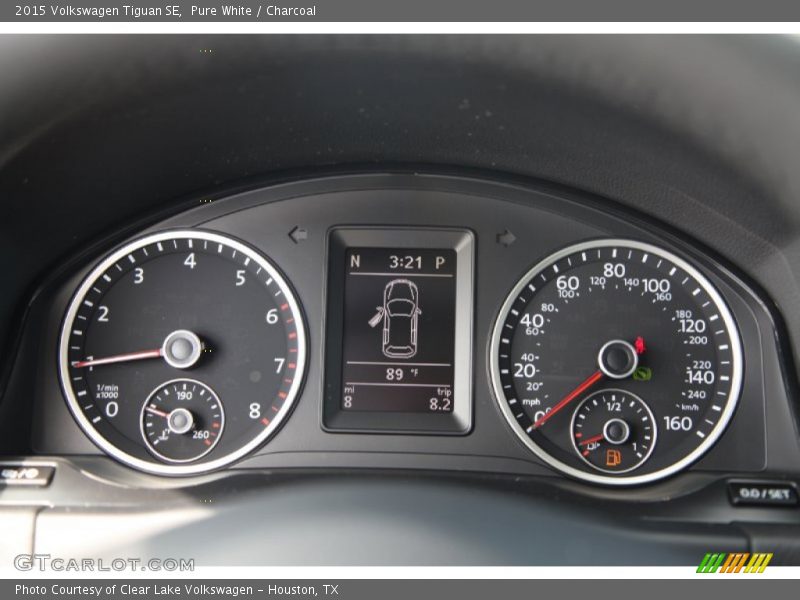 Pure White / Charcoal 2015 Volkswagen Tiguan SE
