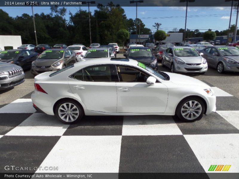 Ultra White / Parchment 2014 Lexus IS 250