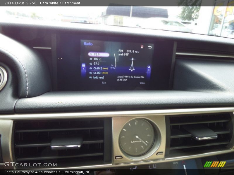 Ultra White / Parchment 2014 Lexus IS 250