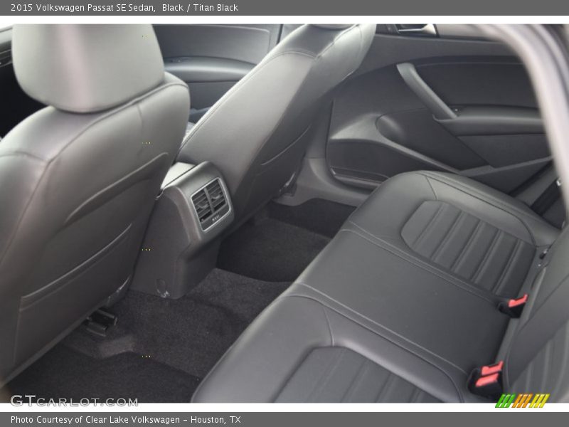 Black / Titan Black 2015 Volkswagen Passat SE Sedan