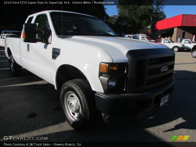 Oxford White / Medium Stone 2010 Ford F250 Super Duty XL SuperCab 4x4