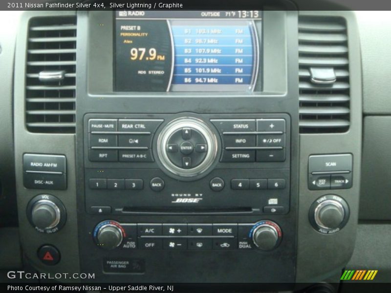Silver Lightning / Graphite 2011 Nissan Pathfinder Silver 4x4