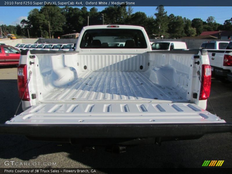 Oxford White / Medium Stone 2010 Ford F250 Super Duty XL SuperCab 4x4