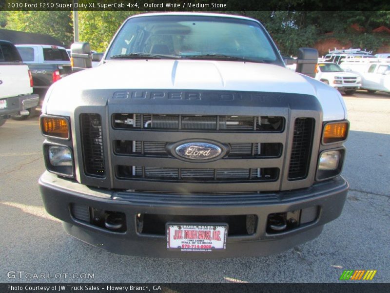 Oxford White / Medium Stone 2010 Ford F250 Super Duty XL SuperCab 4x4
