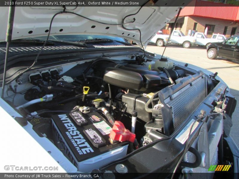 Oxford White / Medium Stone 2010 Ford F250 Super Duty XL SuperCab 4x4